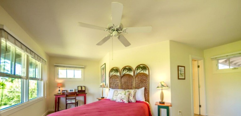 Beach Houses (Hanalei, Hawaii, United States)