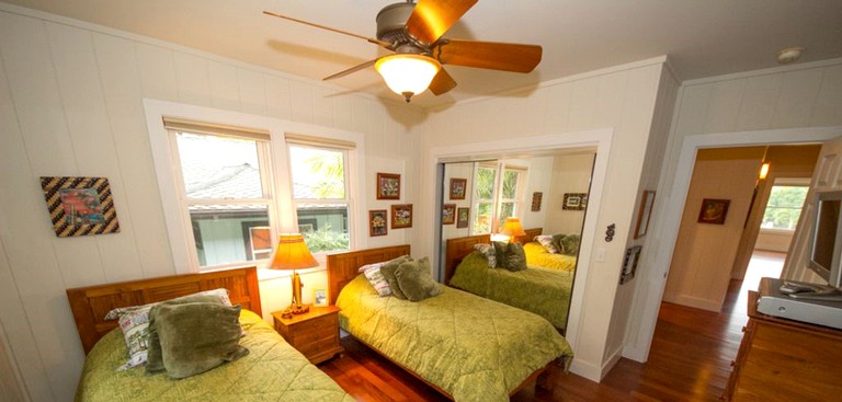 Cottages (Hanalei, Hawaii, United States)