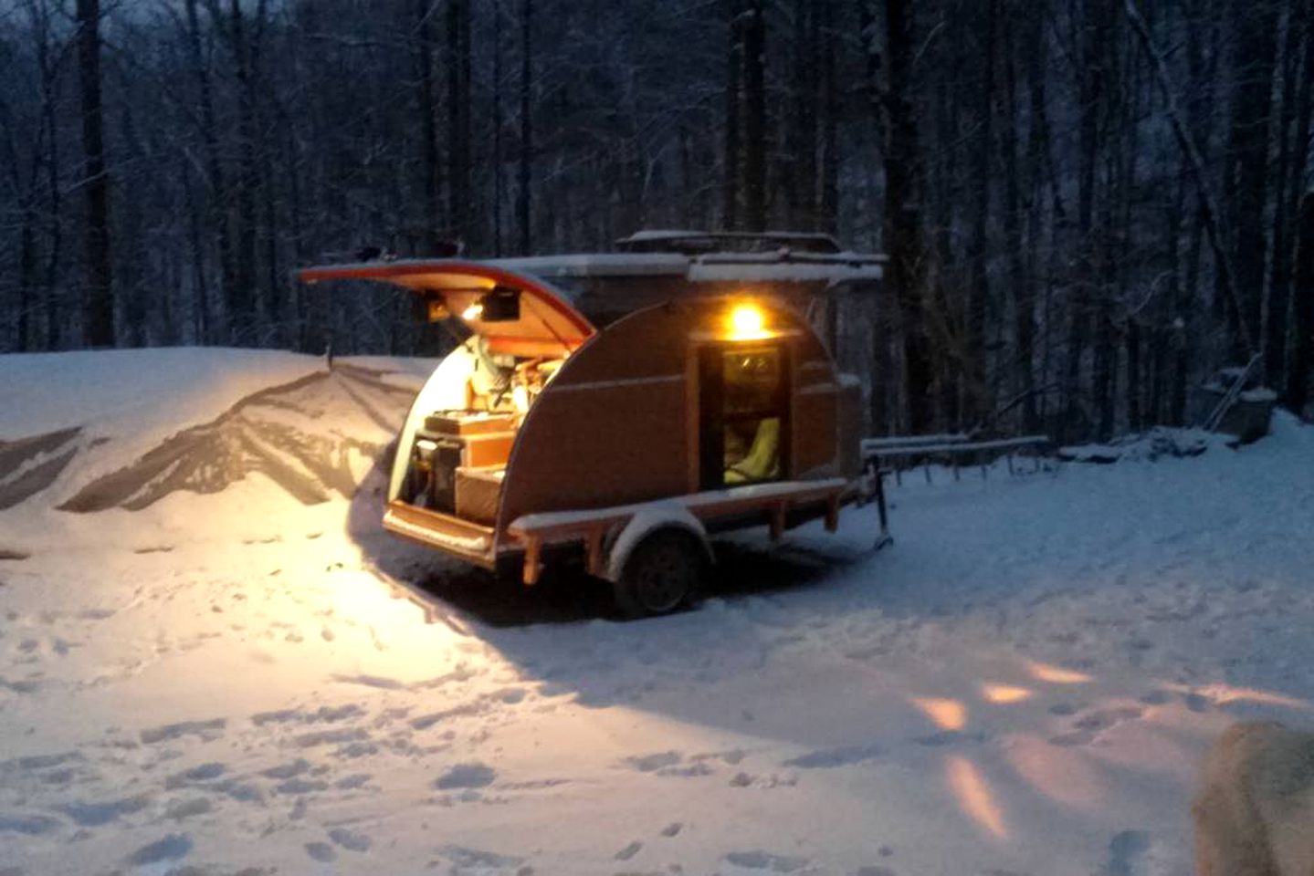 Cozy Campervan for Eco-Friendly Getaway next to the Great Smoky Mountains, North Carolina