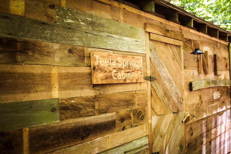 Cabins (United States of America, Zirconia, North Carolina)