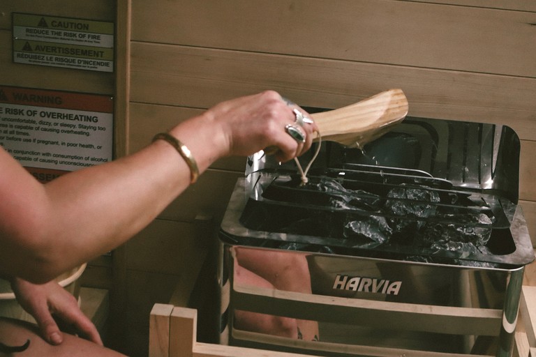 Cabins (United States of America, Zirconia, North Carolina)