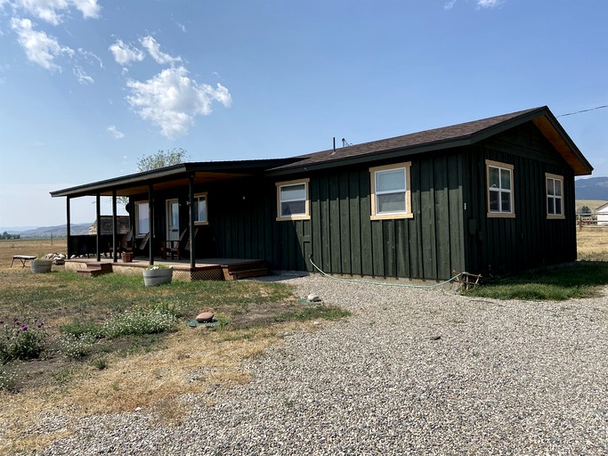 Secluded Modern Vacation Home with Madison Range Views near Ennis Lake, McAllister Montana