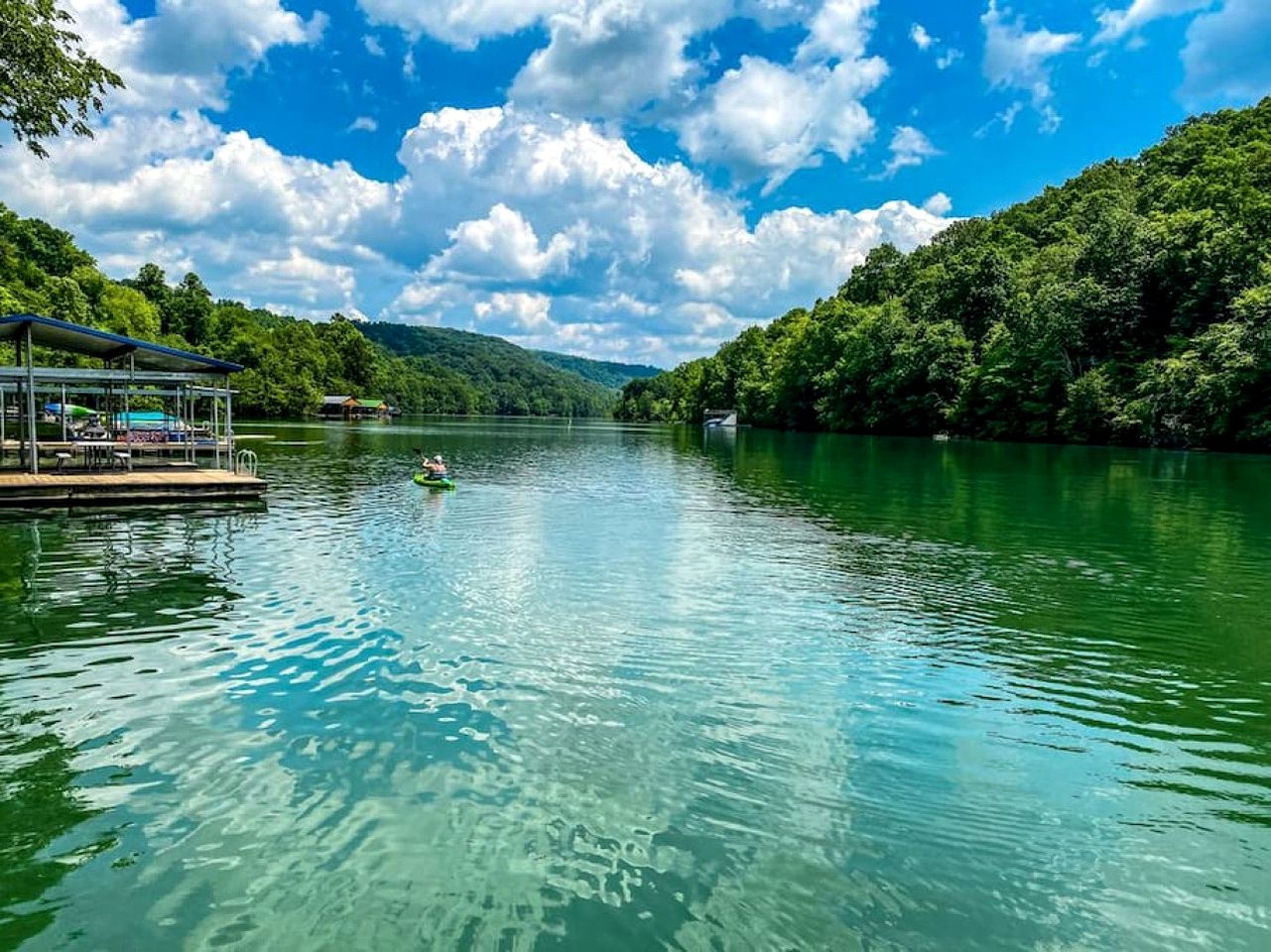Majestic Waterfront Tennessee Cabin with a Hot Tub at Norris Lake