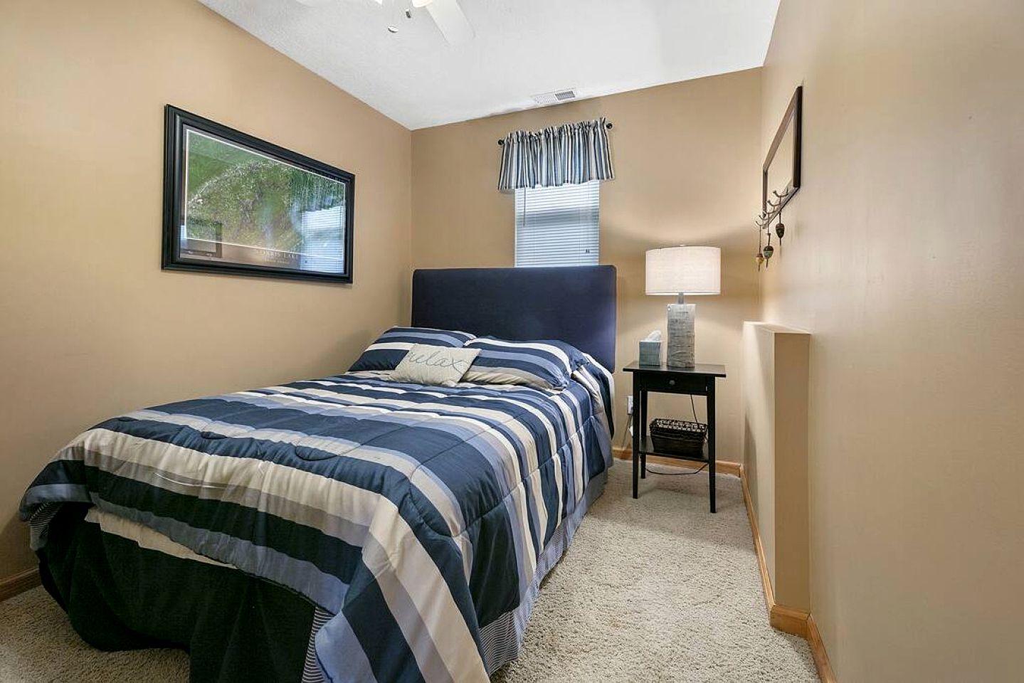 Majestic Waterfront Tennessee Cabin with a Hot Tub at Norris Lake