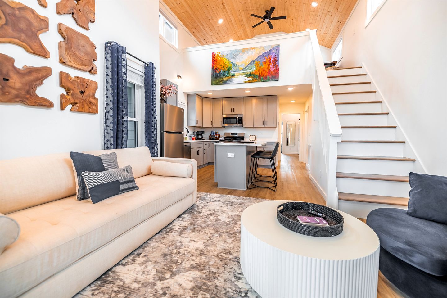 Scenic Bluffside Tiny Home Retreat with Kid-Friendly Loft near South Cumberland in Monteagle, Tennessee