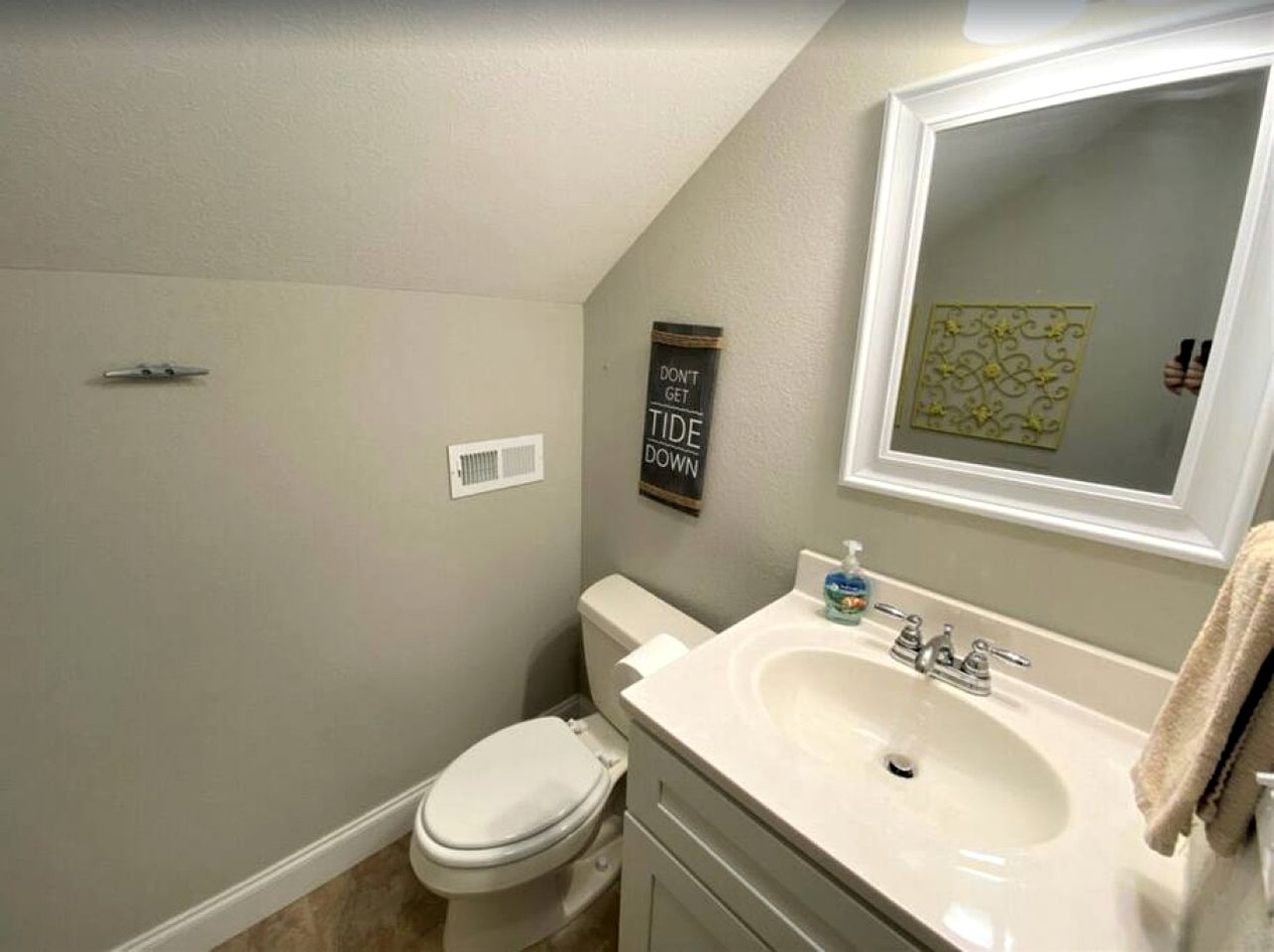 DUPLICATE Spacious Tennessee Vacation Rental for Getaways to Norris Lake