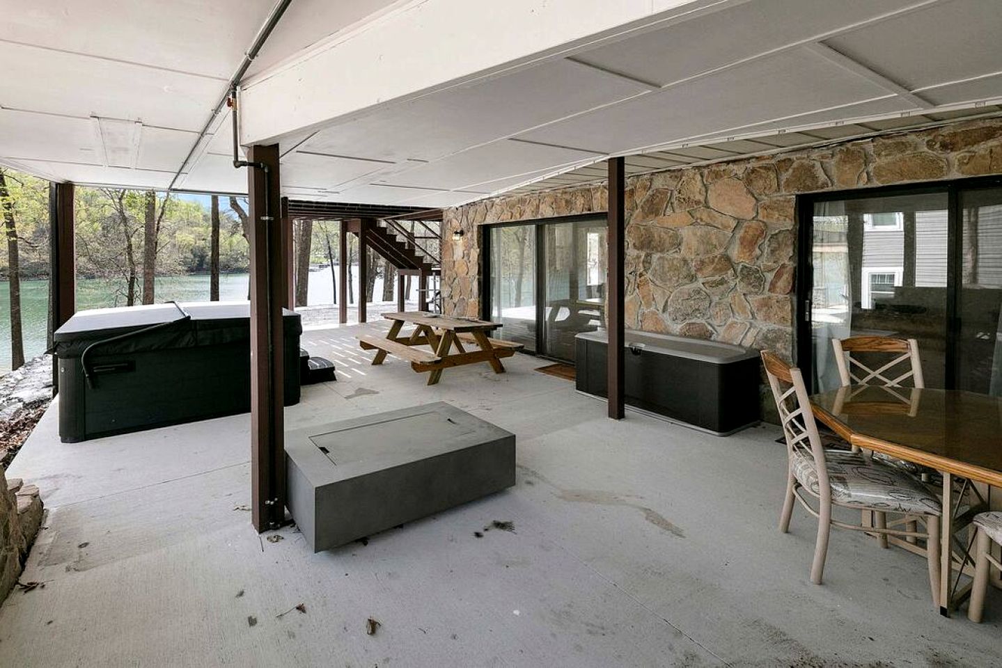 DUPLICATE Spacious Tennessee Vacation Rental for Getaways to Norris Lake