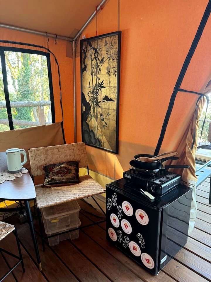 Amazing Safari Tent Nestled in the Trees in Kings Mountain, California