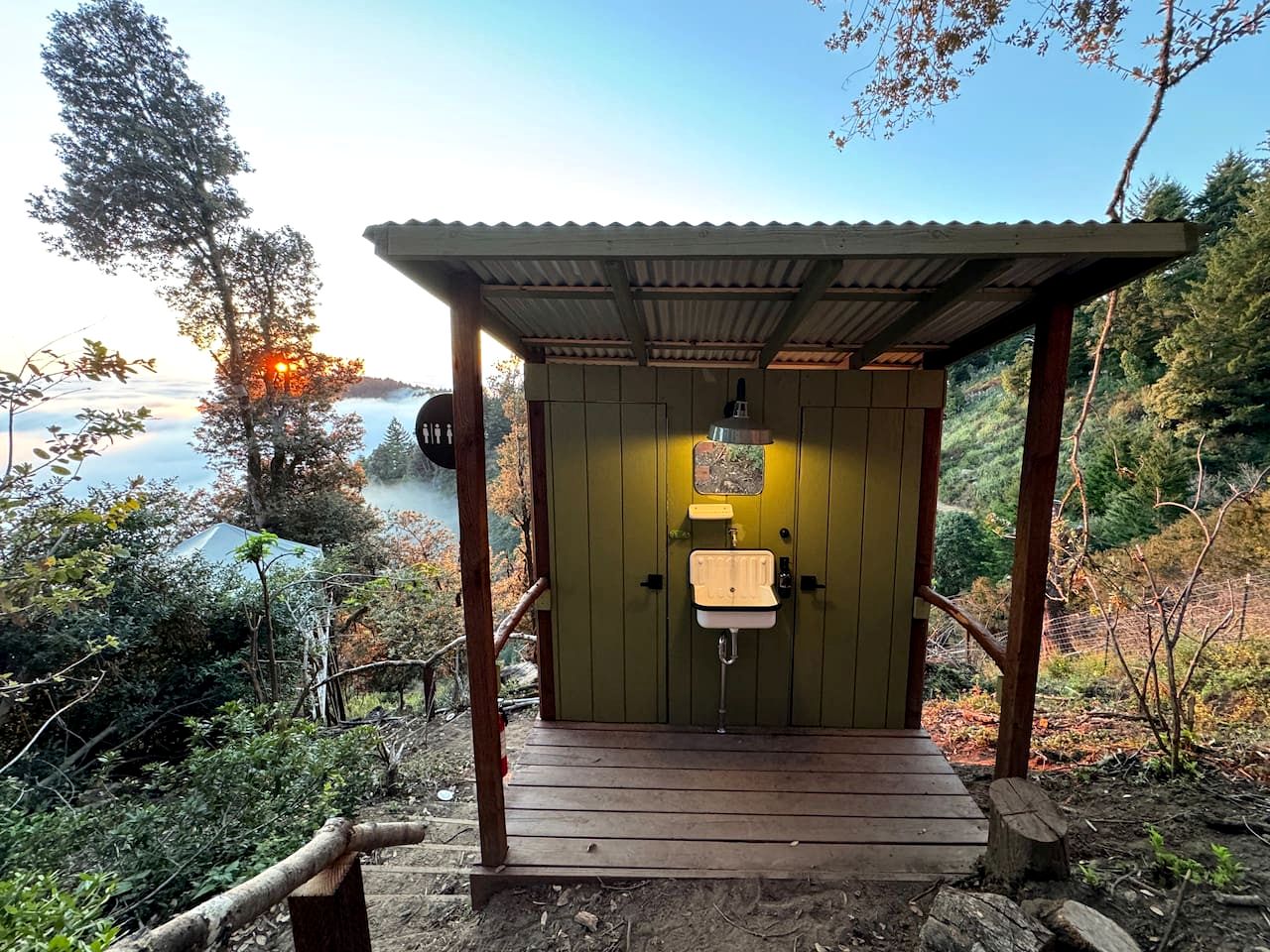 Gorgeous Safari Tent with Incredible Views in Kings Mountain, California