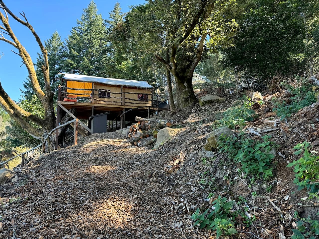 Gorgeous Safari Tent with Incredible Views in Kings Mountain, California