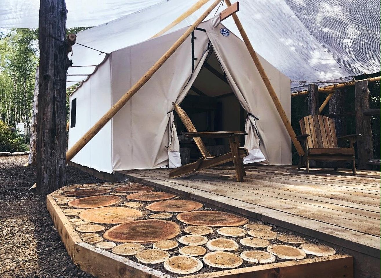 Pet-Friendly Safari Tent in Forks, near The Butchart Gardens, Perfect for a Weekend to Disconnect