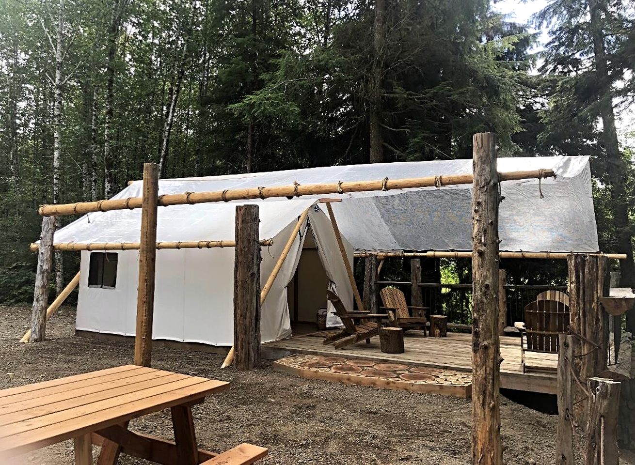 Pet-Friendly Safari Tent in Forks, near The Butchart Gardens, Perfect for a Weekend to Disconnect
