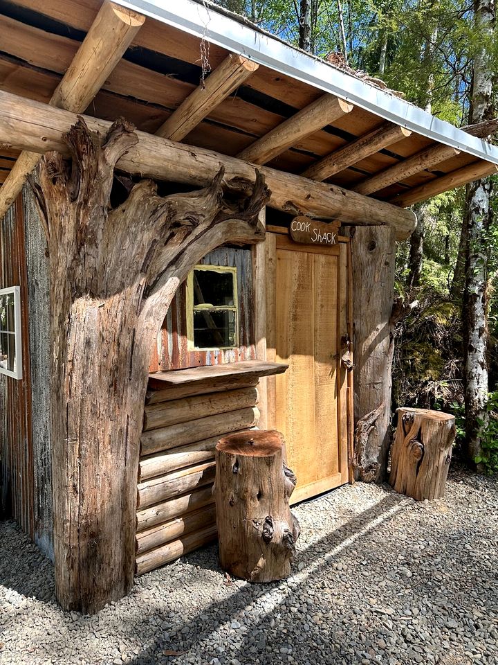 Relaxing Safari Tent for an Incredible Outdoor Glamping Getaway near Forks, Washington