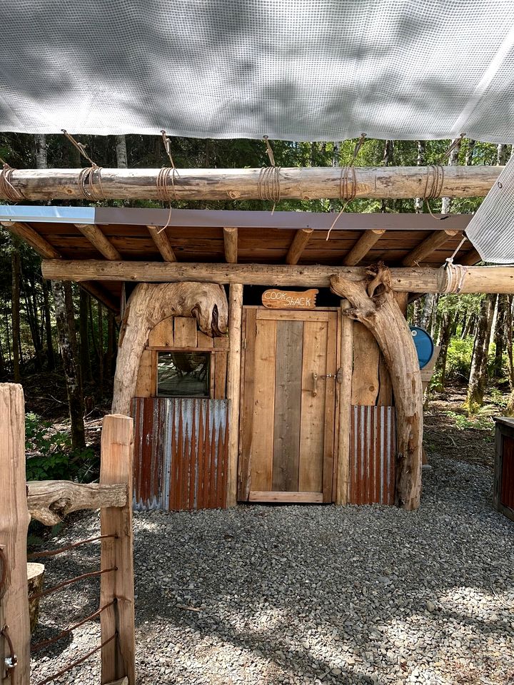 Spacious and Pet Friendly Safari Tent on a Glamping Resort in the Pacific Northwest, WA
