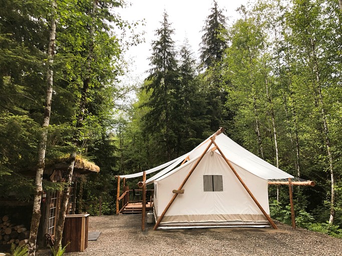 Rustic and Spacious Safari Tent in Forks, Washington, Perfect for a Glamping Getaway to the Pacific Northwest