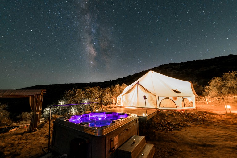 Gorgeous Starlit Canyon Glamping Tent with Jacuzzi in California