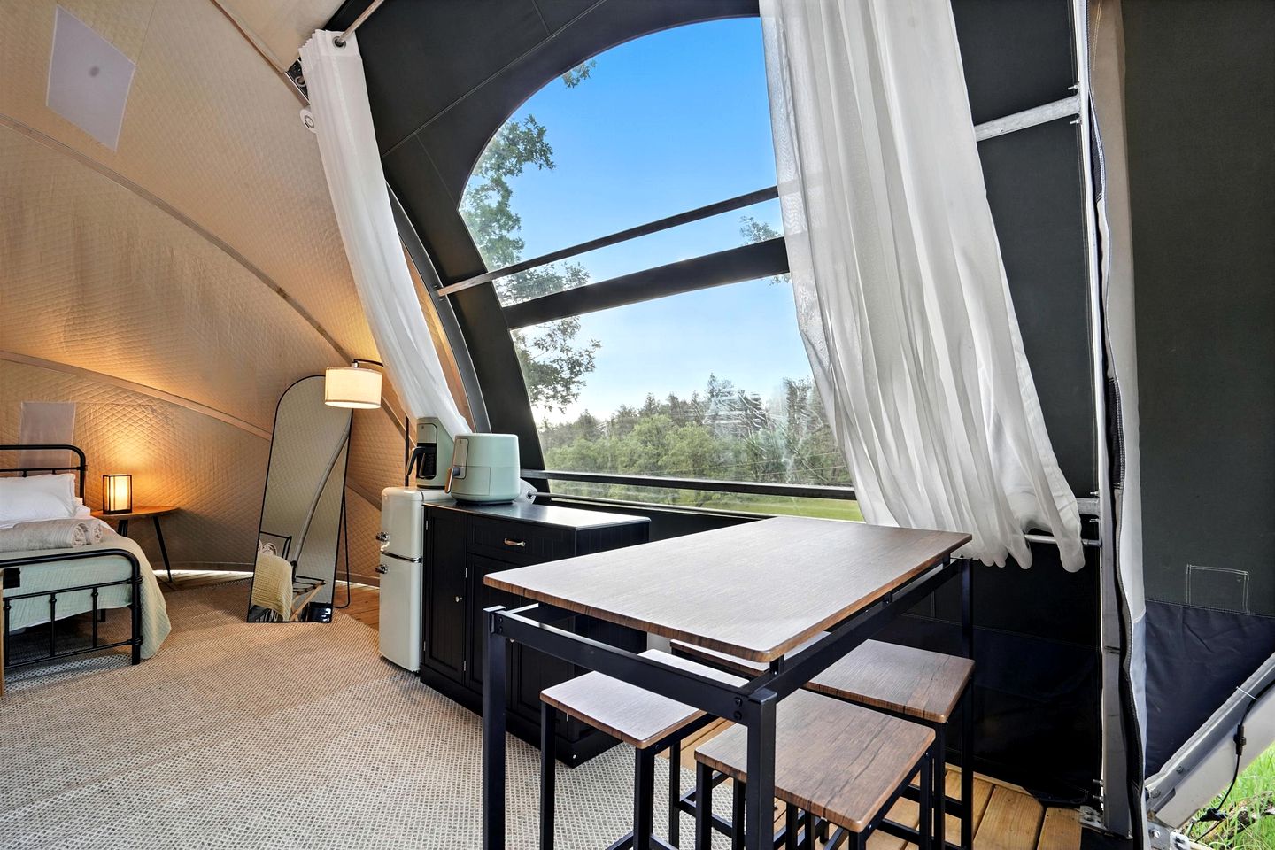 Secluded Glamping Retreat with Forest Trails Near Mount Rushmore in the Black Hills, South Dakota