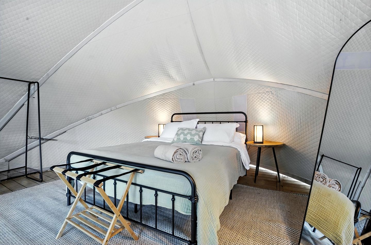 Secluded Glamping Retreat with Forest Trails Near Mount Rushmore in the Black Hills, South Dakota