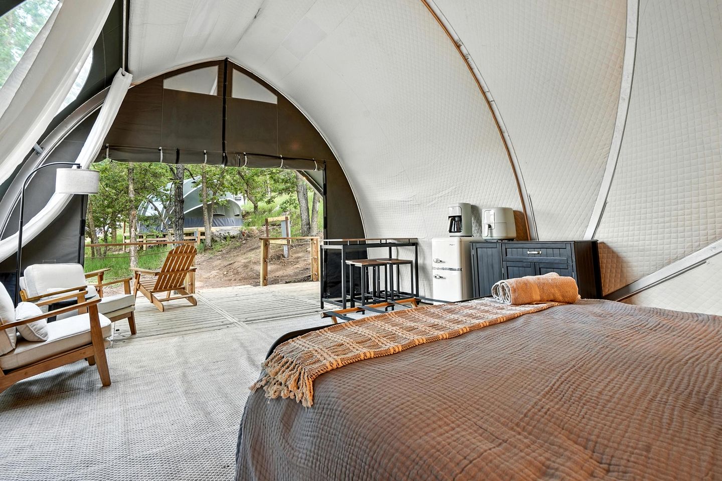 Secluded Glamping Retreat with Forest Trails Near Mount Rushmore in the Black Hills, South Dakota
