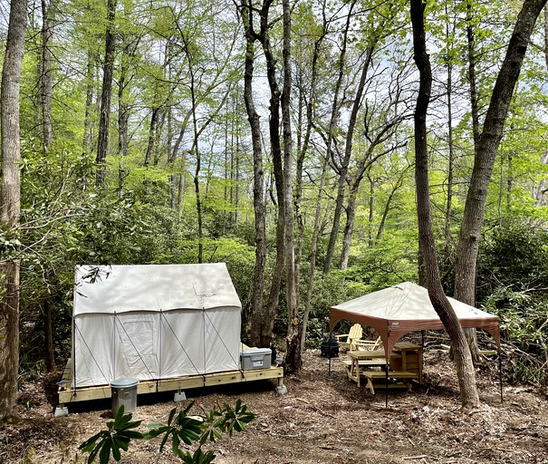 RU Tentrr Signature Site Hellbender Hollar Campsite at Riversong