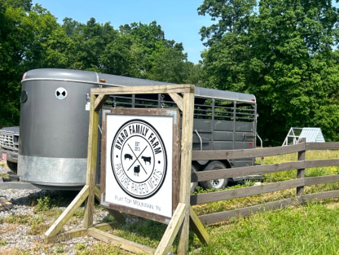 RUTentrr Signature Site Terry's Island, Tented Cabins, SoddyDaisy