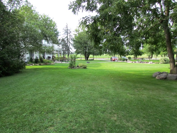 Nature Lodges (Winchester, Ontario, Canada)