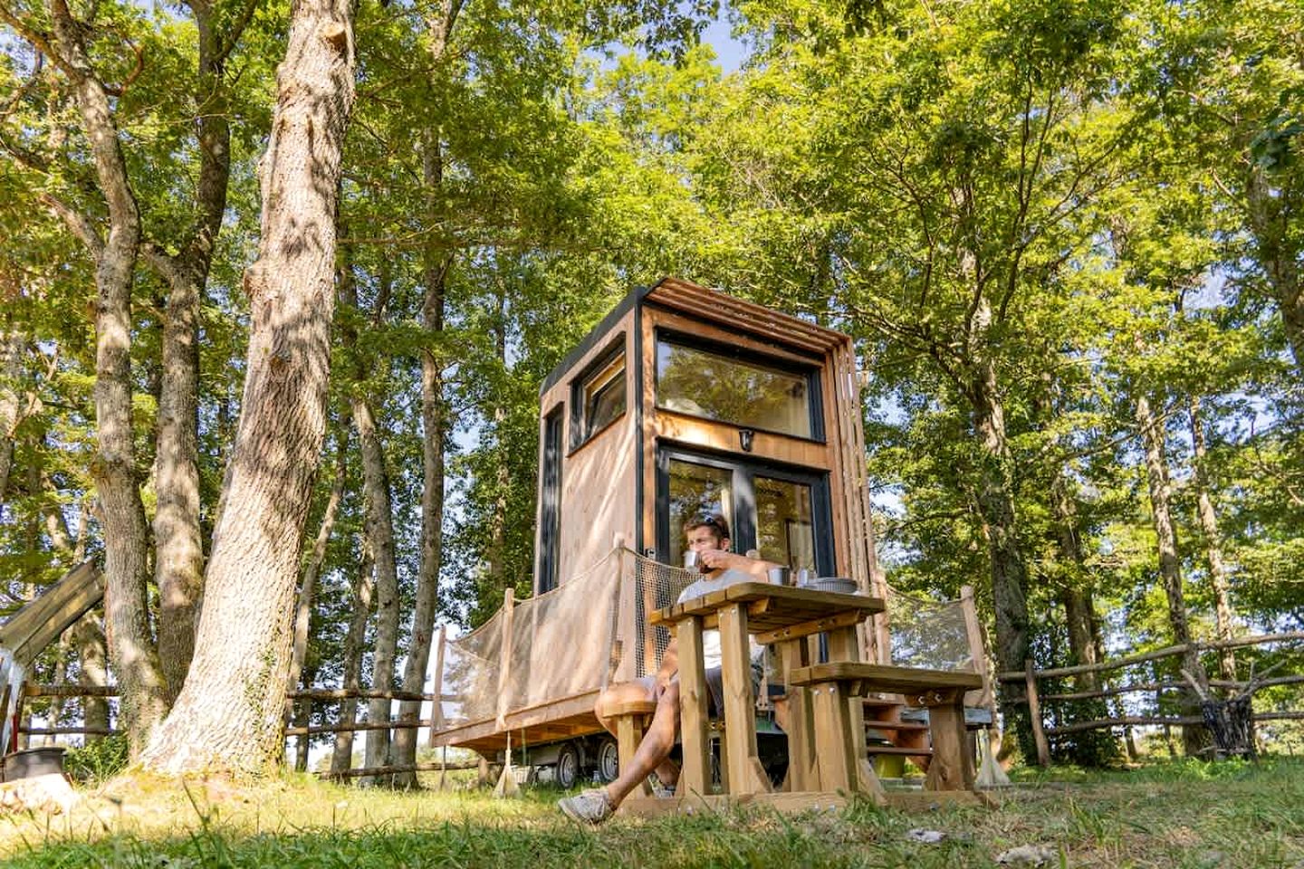 Eco-Friendly Tiny Home with Panoramic Mountain Views near Chambaran, Isère