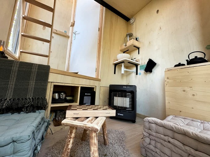 Vacation Rentals (France, Bessins, Auvergne-Rhône-Alpes)