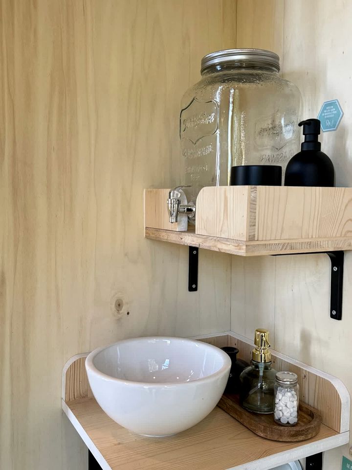 Eco-Friendly Tiny Home with Panoramic Mountain Views near Chambaran, Isère