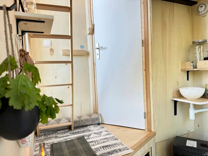 Vacation Rentals (France, Bessins, Auvergne-Rhône-Alpes)