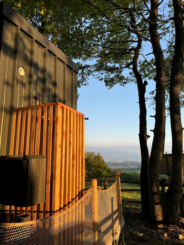 Eco-Friendly Tiny Home with Panoramic Mountain Views near Chambaran, Isère