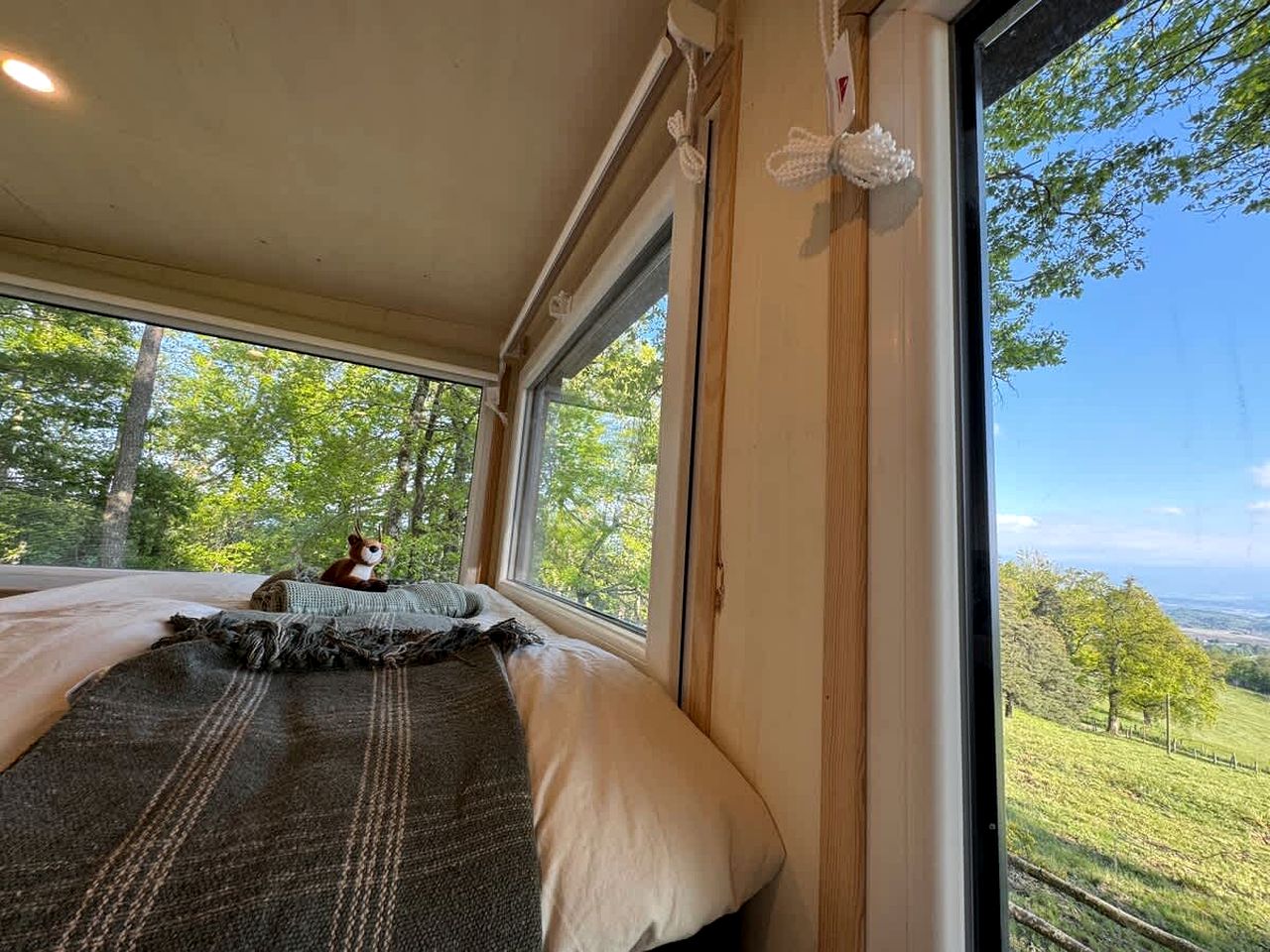 Eco-Friendly Tiny Home with Panoramic Mountain Views near Chambaran, Isère