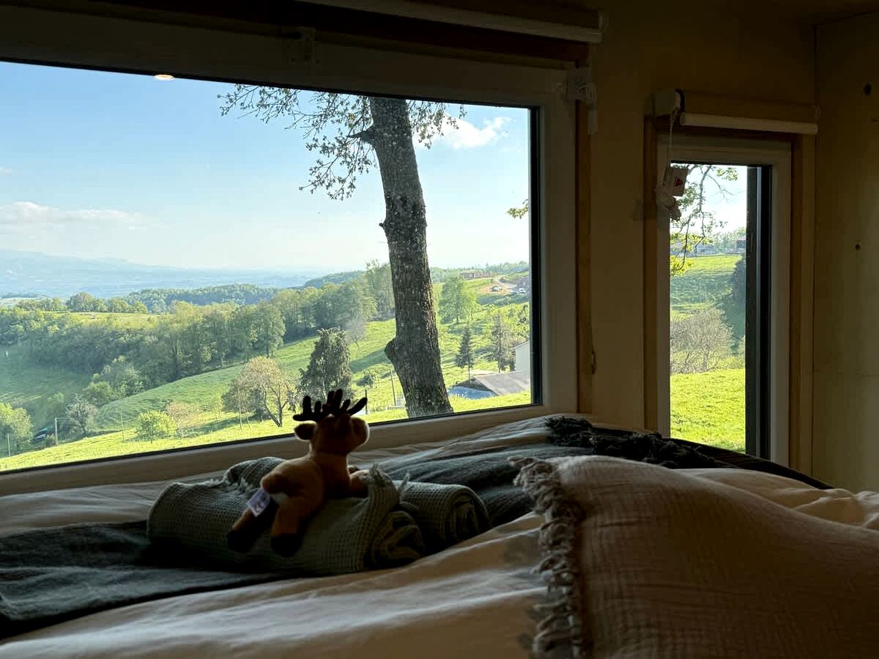 Eco-Friendly Tiny Home with Panoramic Mountain Views near Chambaran, Isère