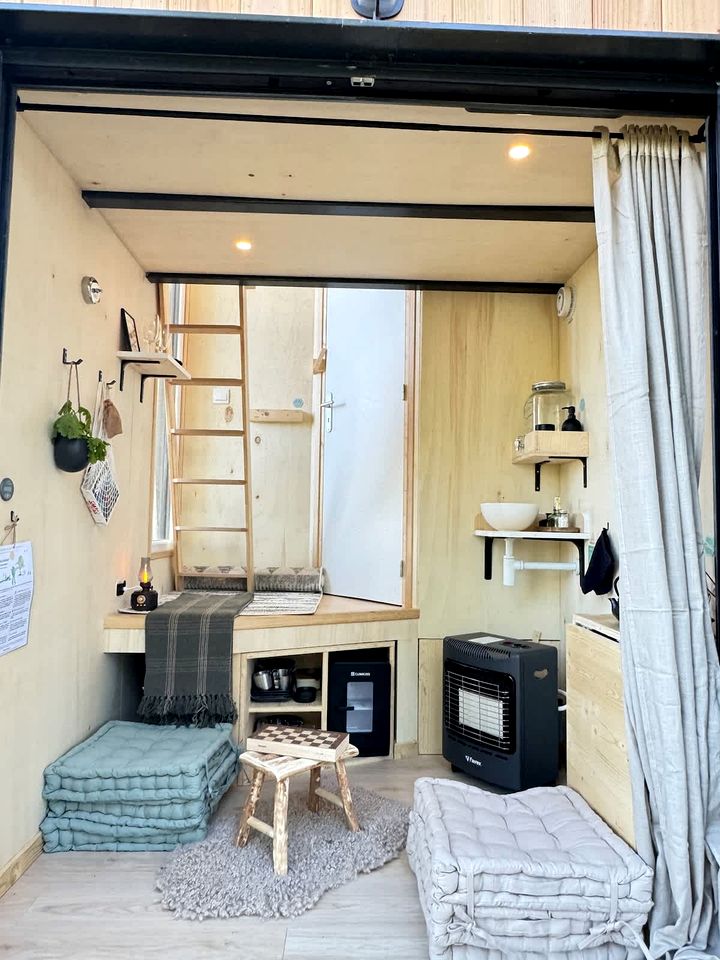 Eco-Friendly Tiny Home with Panoramic Mountain Views near Chambaran, Isère