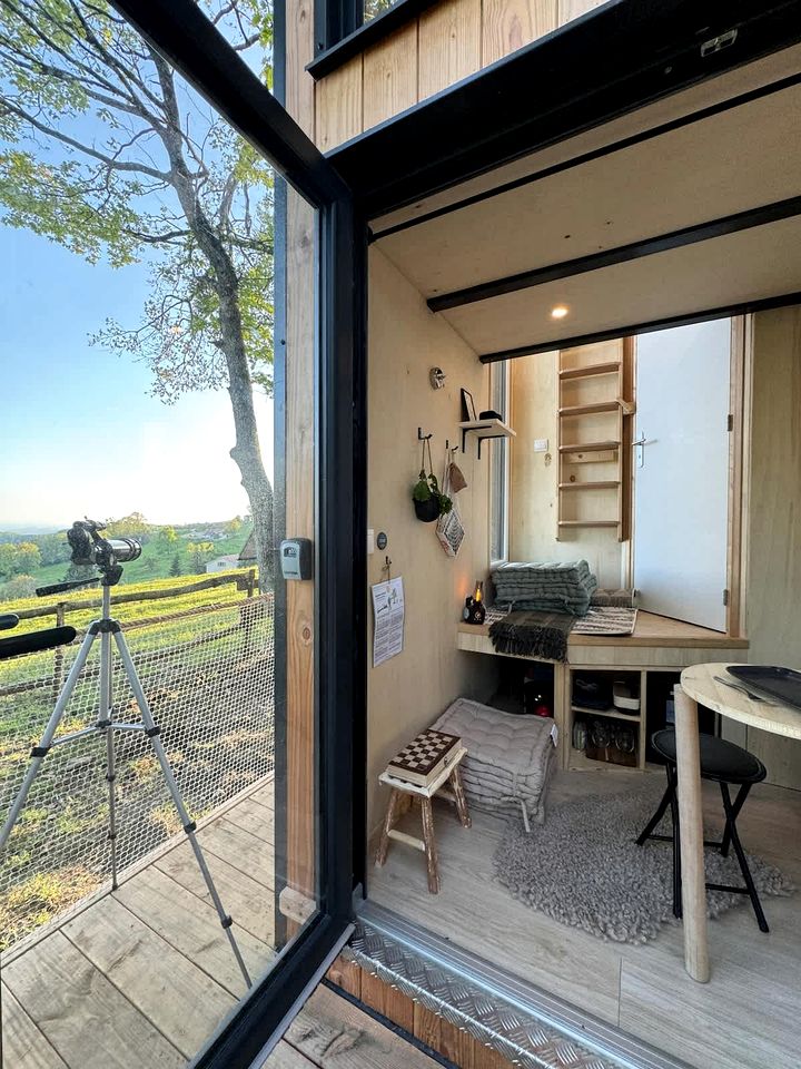 Eco-Friendly Tiny Home with Panoramic Mountain Views near Chambaran, Isère