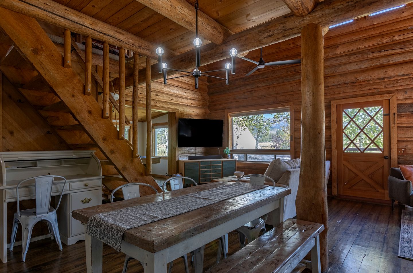 Charming Chalet with Teton Views and Hot Tub near Fishing in Driggs, Idaho
