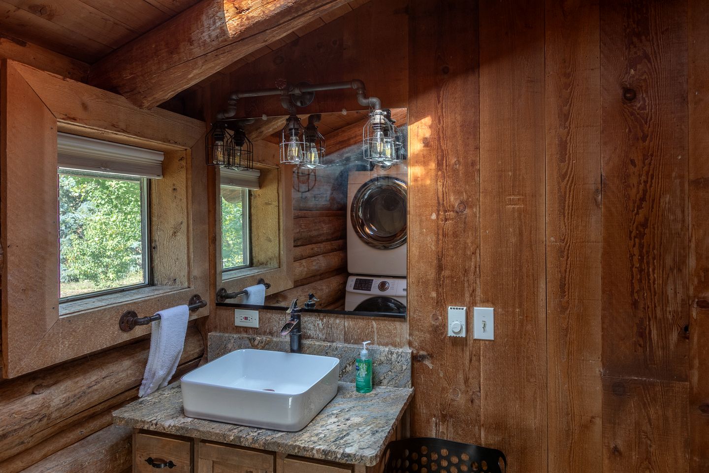 Charming Chalet with Teton Views and Hot Tub near Fishing in Driggs, Idaho