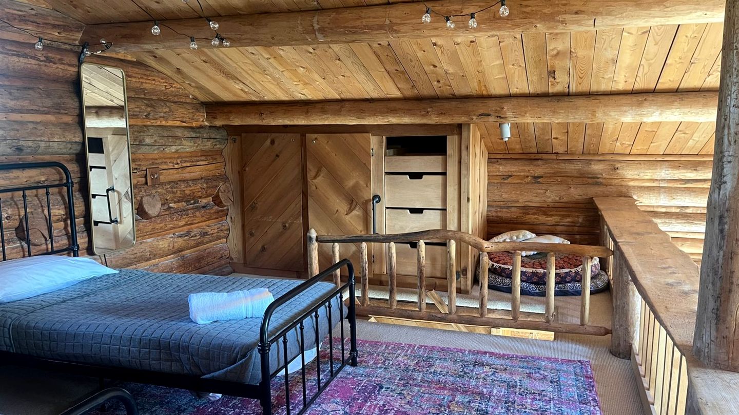 Charming Chalet with Teton Views and Hot Tub near Fishing in Driggs, Idaho