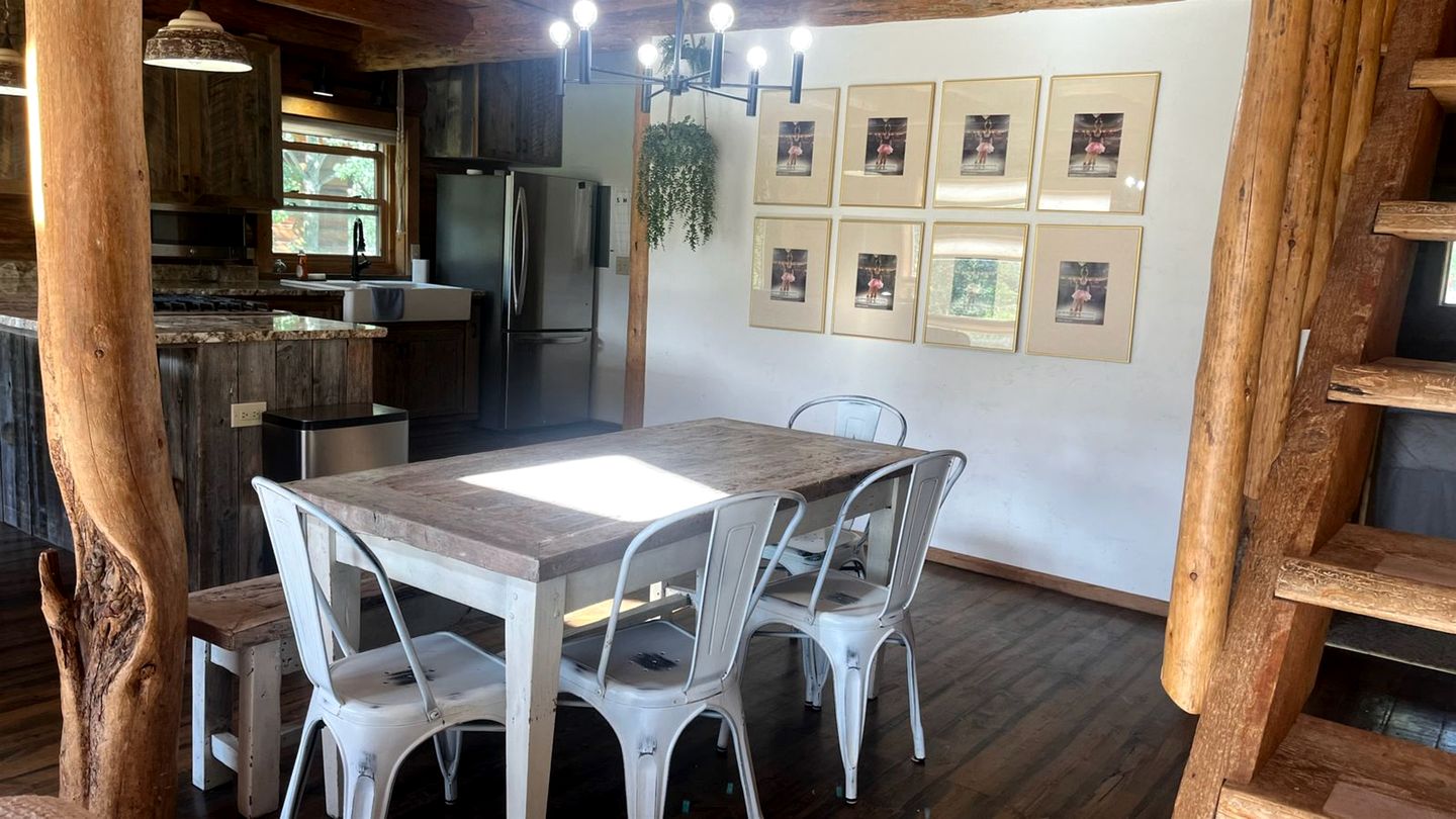 Charming Chalet with Teton Views and Hot Tub near Fishing in Driggs, Idaho