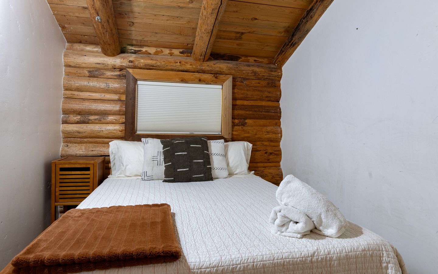 Charming Chalet with Teton Views and Hot Tub near Fishing in Driggs, Idaho