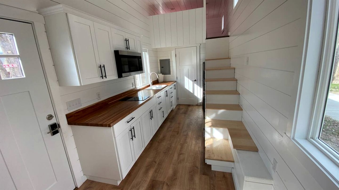 Peaceful Tiny house on a Real Ranch with Mountain Views near Tetonia, Idaho