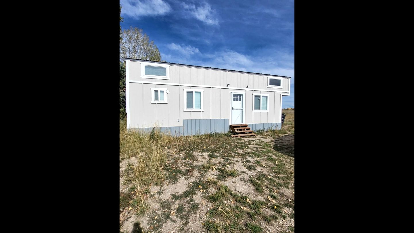 Peaceful Tiny house on a Real Ranch with Mountain Views near Tetonia, Idaho