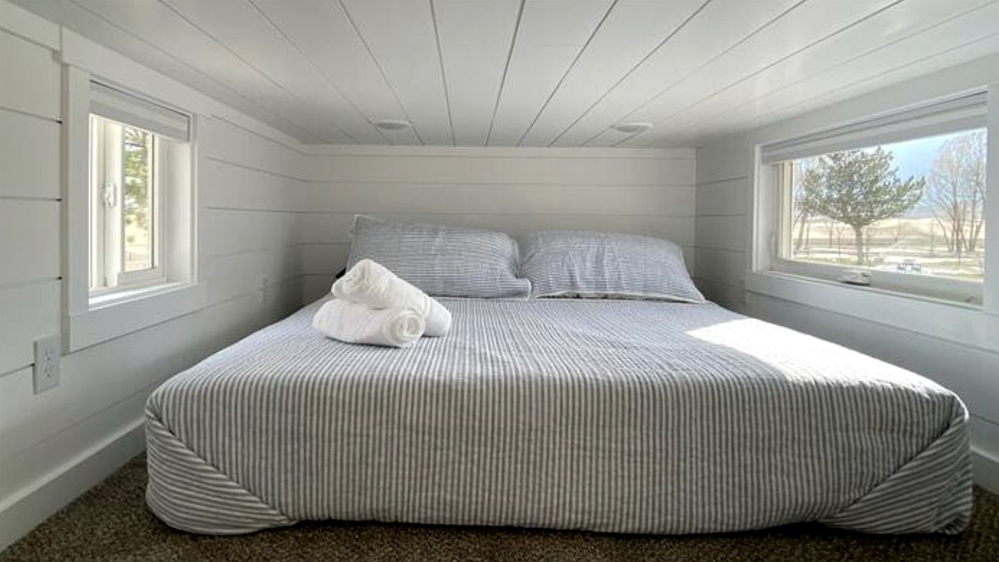 Peaceful Tiny house on a Real Ranch with Mountain Views near Tetonia, Idaho
