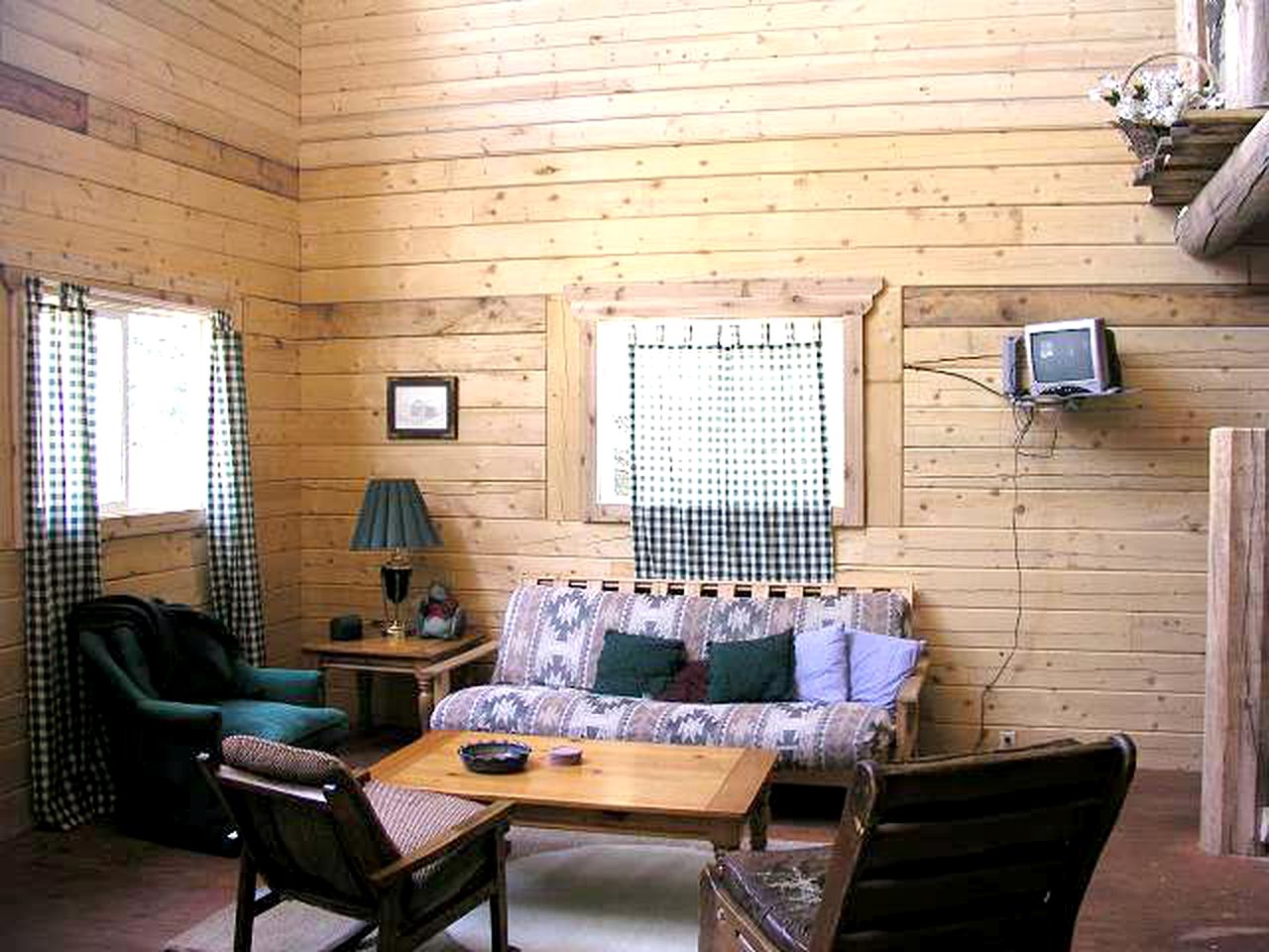 Adjoining Log Cabins for a Rural Group Getaway to the San Juan Mountains, Colorado