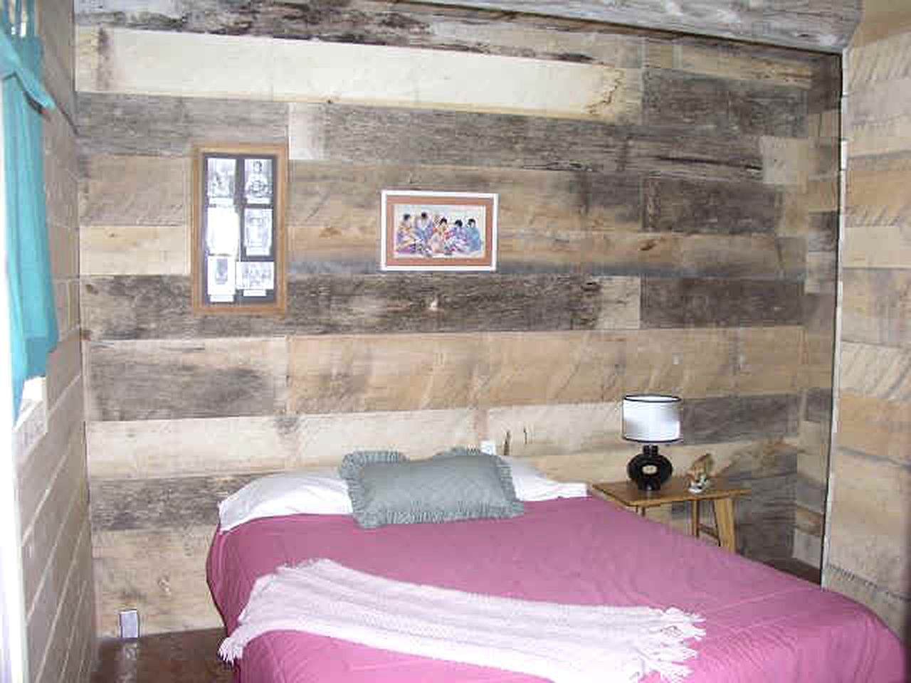 Welcoming Cabin Rental with a Sleeping Loft in the Western Rockies, Colorado