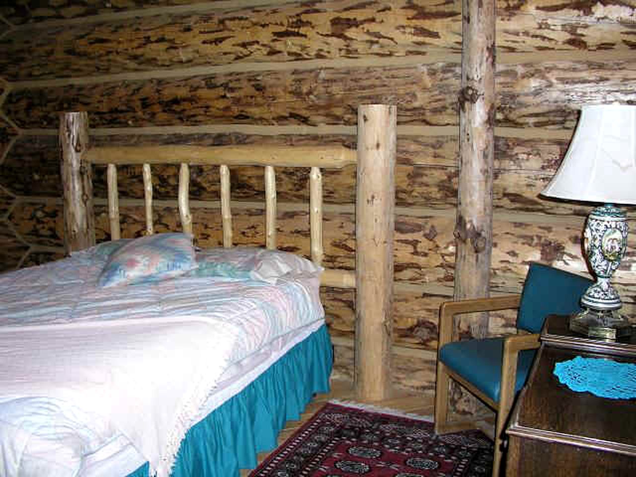 Mountain Log Cabin Rental for a Family Getaway near Powderhorn, Colorado