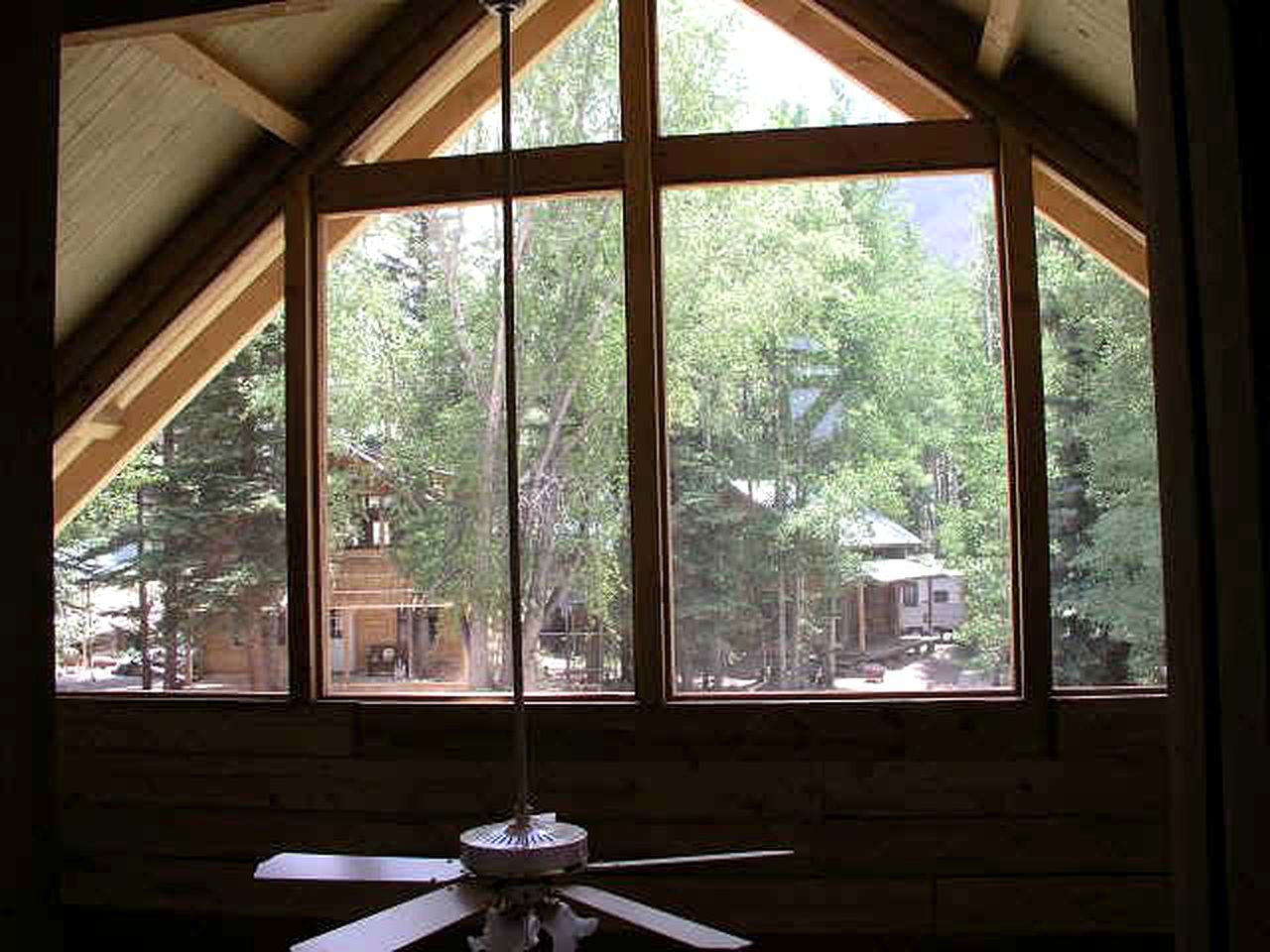 Family-Friendly Log Cabin Rental with a Private Porch near Gunnison, Colorado