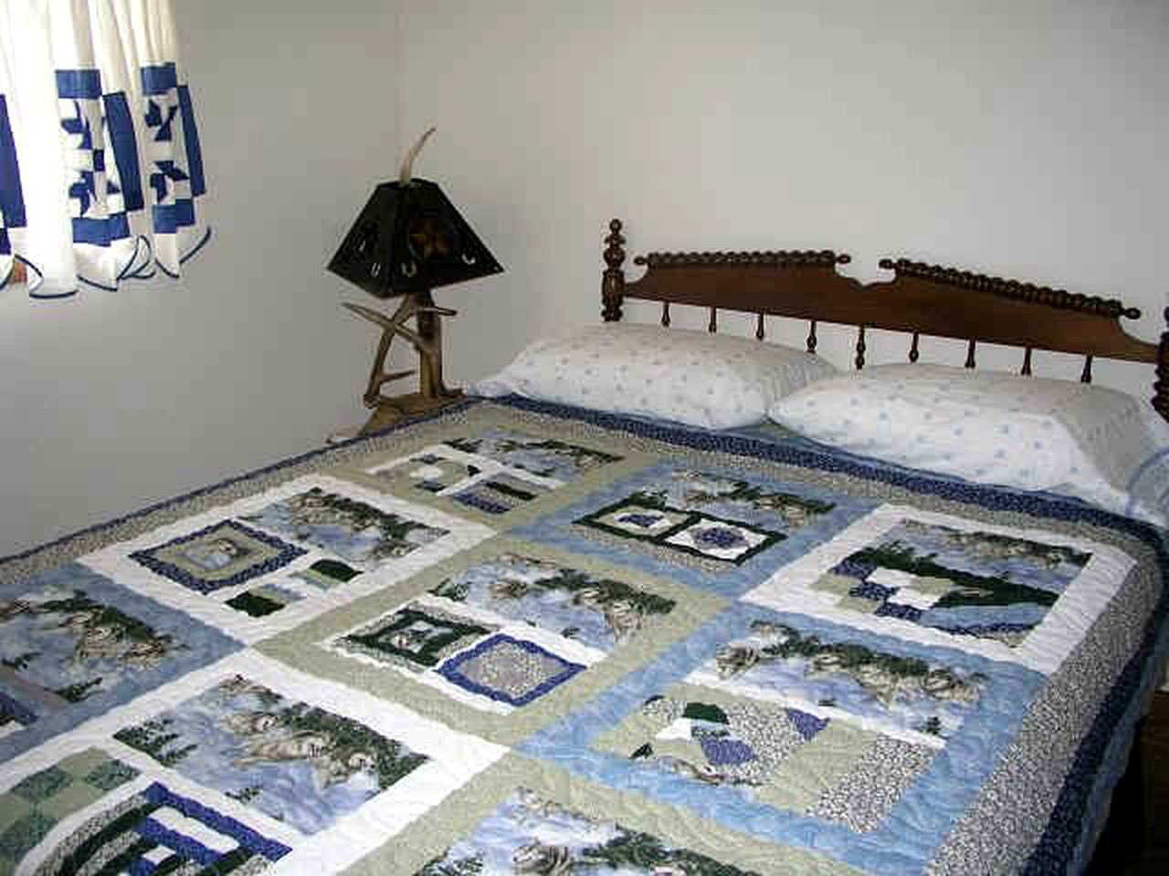 Riverside Log Cabin Rental for a Rural Getaway in Lake City, Colorado