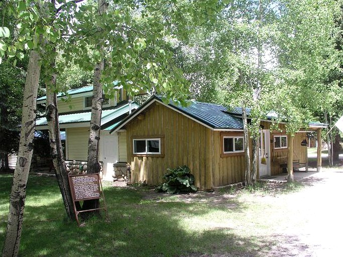 Log Cabins (Lake City, Colorado, United States)