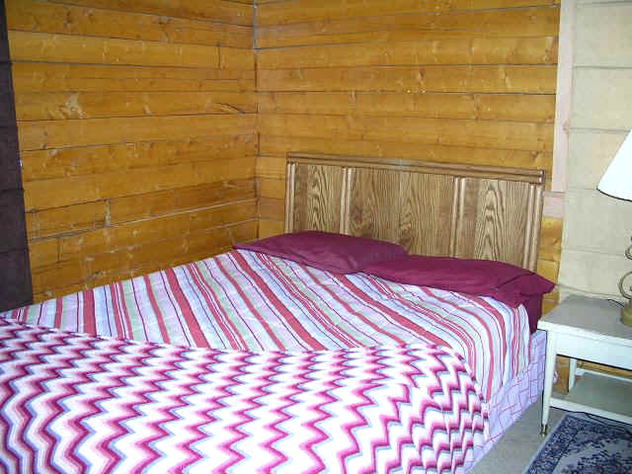 Vintage Log Cabin Rental Ideal for Families near Cannibal Plateau in Colorado